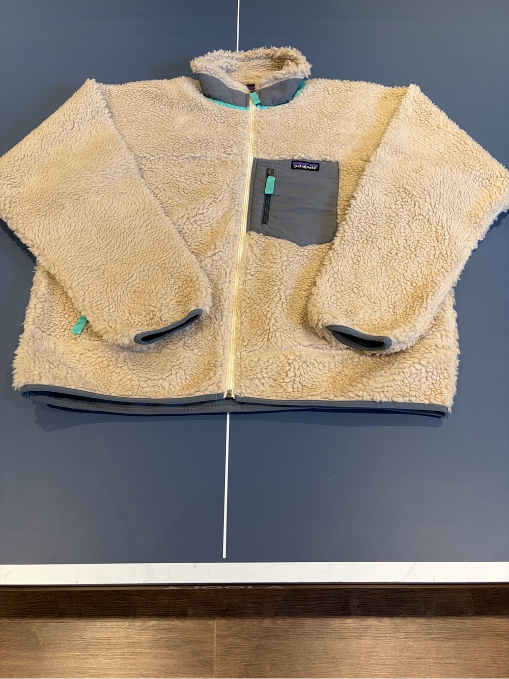 Patagonia Cream Sherpa Jacket with Gray Pocket